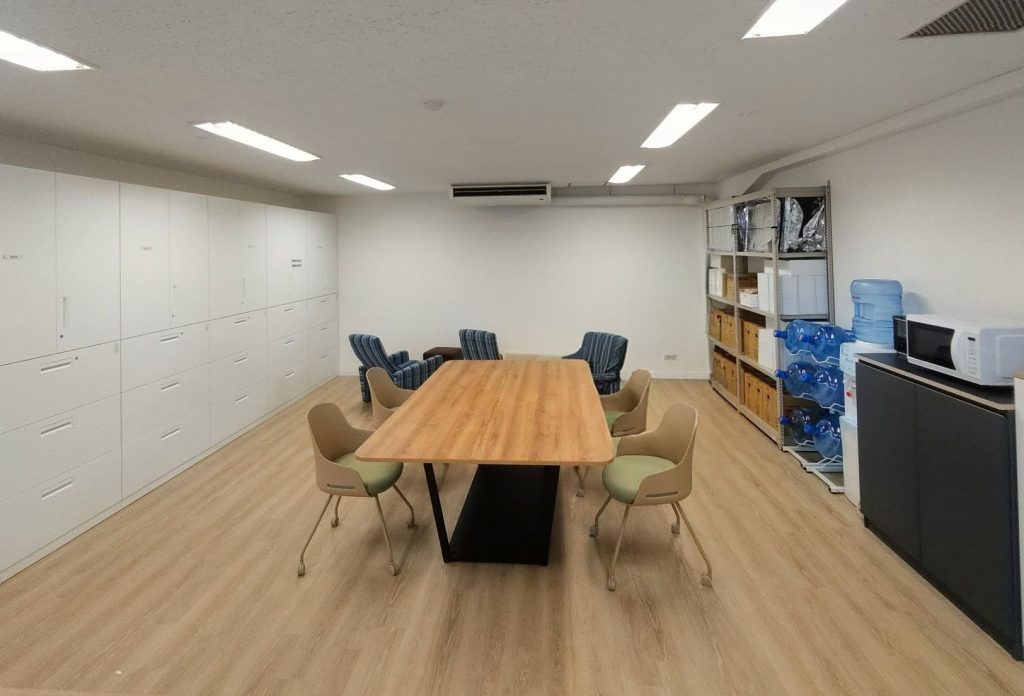 執務室
